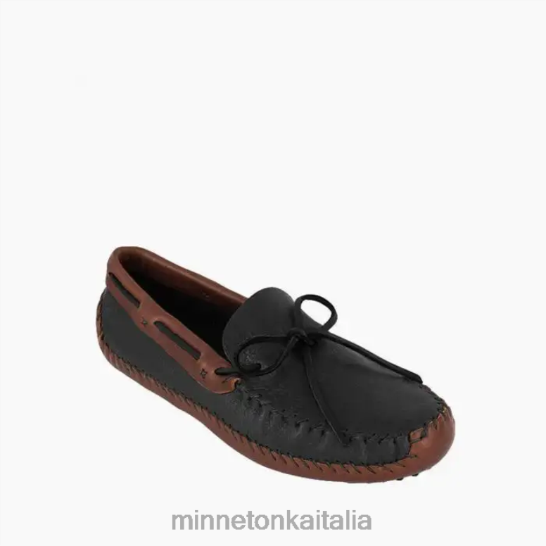 Minnetonka p.w. guida moc uomini nero superiore e marrone inferiore calzature R864L389